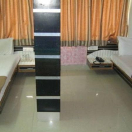 Hotel Angan Residency Ahmedabad Exterior foto